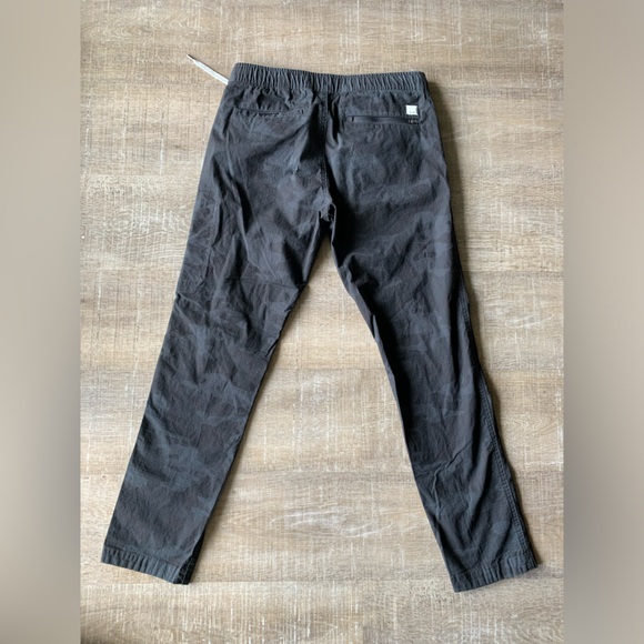 vuori women’s camo ripstop pants jogger utility sz small *holes - Picture 3 of 12